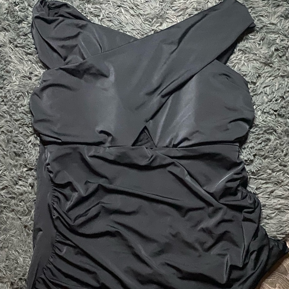 NWT Black Off-the-Shoulder Swim Top by Cacique